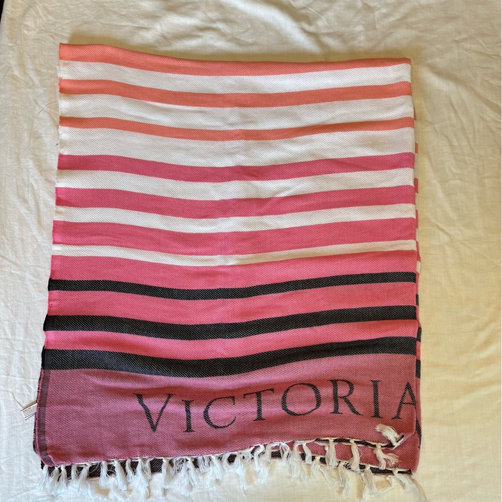 Victoria’s Secret beach blanket